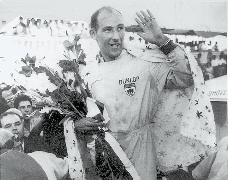 Stirling Moss (classe 1929)  il pilota che ha vinto pi gran premi in carriera senza aver mai vinto un titolo mondiale, chiudendo al secondo posto in classifica per quattro anni consecutivi dal 1955 al 1958. 